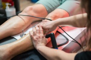 Tratamiento de fisioterapia con tecnología INDIBA® en Nadaya Fisioterapia y Salud, Gijón